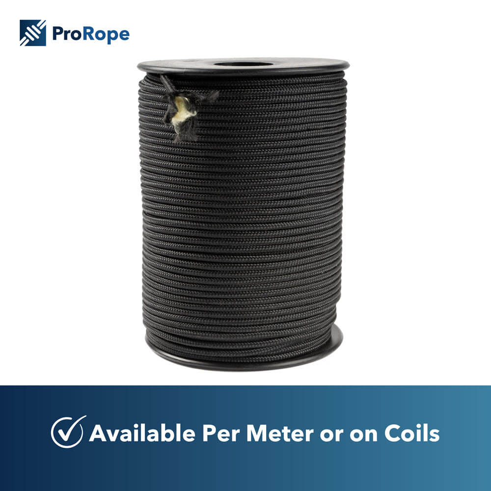 A spool of black polyester rope, 3 mm thick, with a tight sheath, braided with a uniform structure, neatly wound on a black spool with round flanges at the top and bottom, set against a white background.